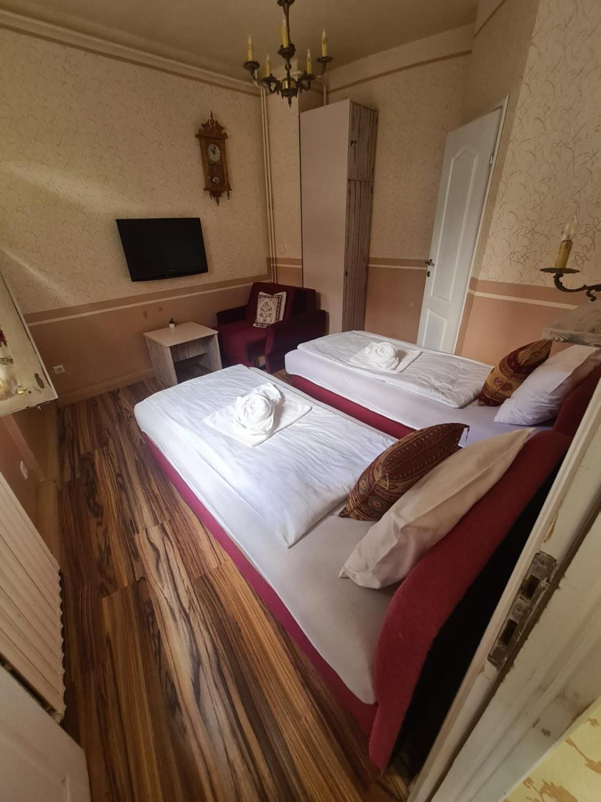 Guesthouse Nia Deluxe Sarajevo Eksteriør bilde